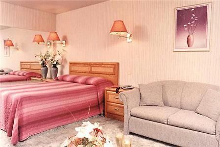 Motel St Moritz แซ็ง-อากาท-เด-มง ห้อง รูปภาพ